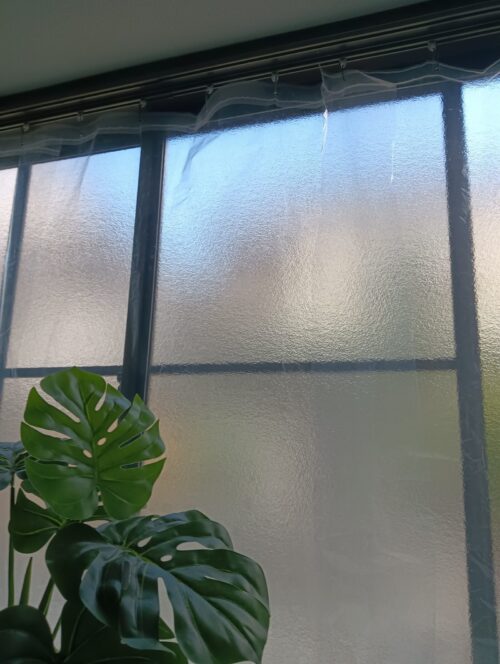 ダイゾー断熱クリアカーテンを実際につけた画像