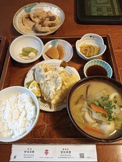甘味茶屋といえば、名物の「だんご汁