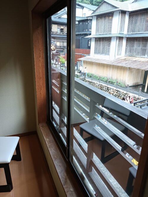 昭和館の部屋から見た街並み