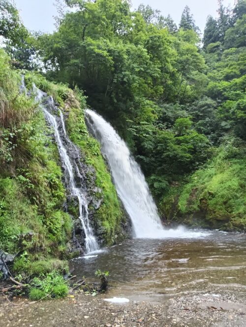 銀山温泉の白銀の滝